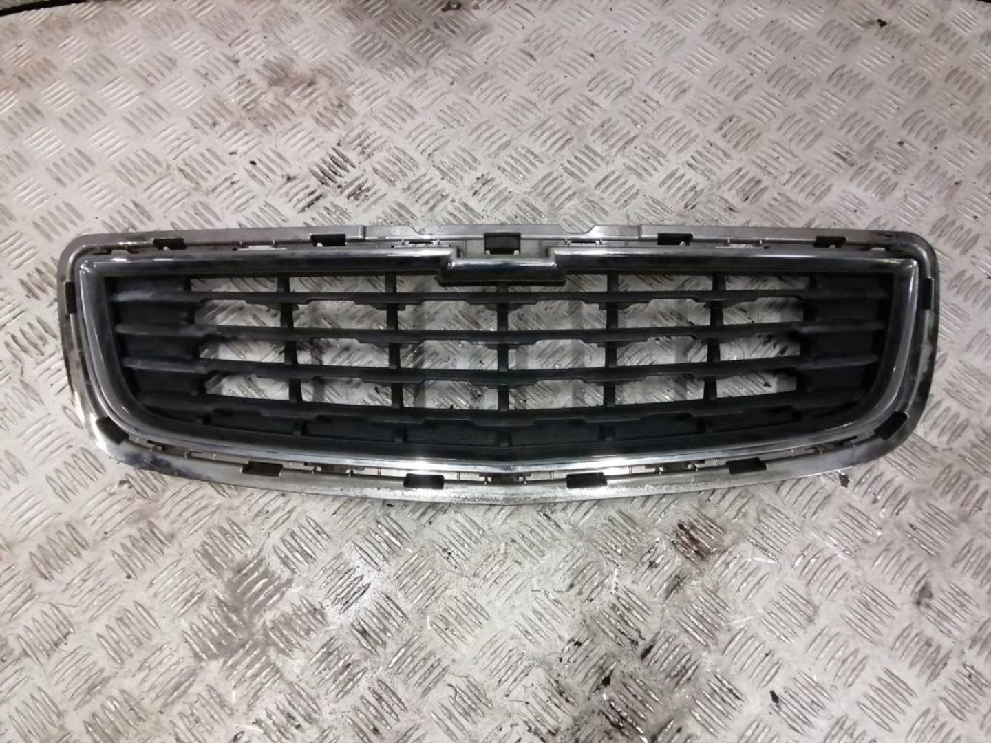 Chevrolet Trax KL1B Kühlergrill FRONTGRILL Kühlergitter - Thumbnail 1