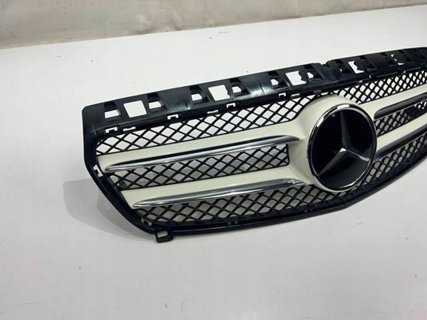 Mercedes-Benz A-Klasse W176 Kühlergrill FRONTGRILL Kühlergitter A1768880260 - Thumbnail 3