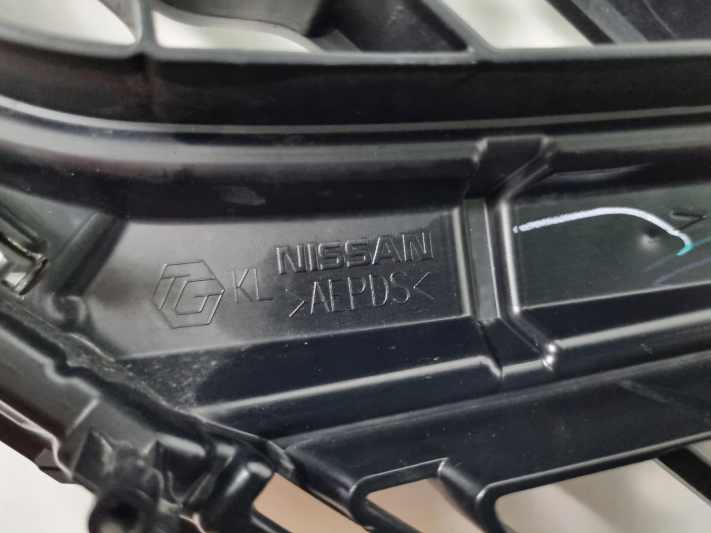 Nissan Micra K13 Kühlergrill FRONTGRILL Kühlergitter 623103HN0A - Thumbnail 9