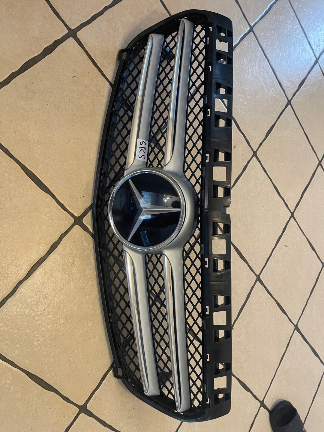 Mercedes-Benz A-Klasse W176 Kühlergrill FRONTGRILL Kühlergitter - Thumbnail 1