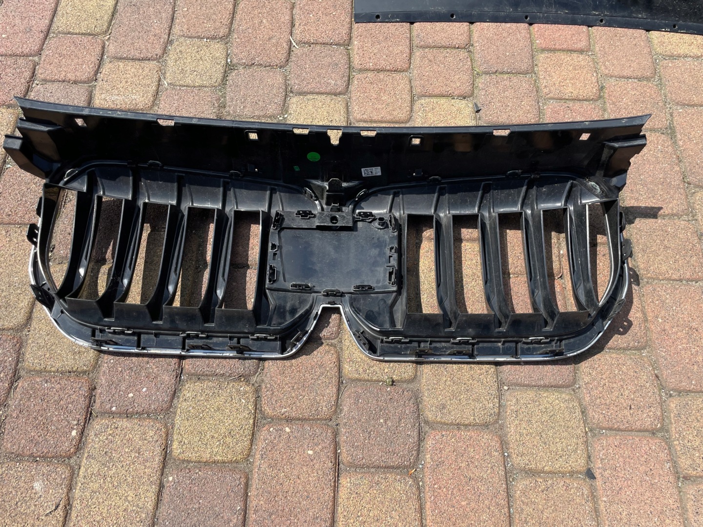 BMW X1 U11 Kühlergrill FRONTGRILL Kühlergitter 9880301 - Thumbnail 4