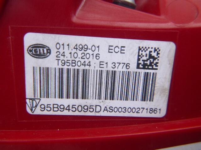 Porsche Macan 95B Rückleuchte 95B945095D Rearlamp - Thumbnail 7