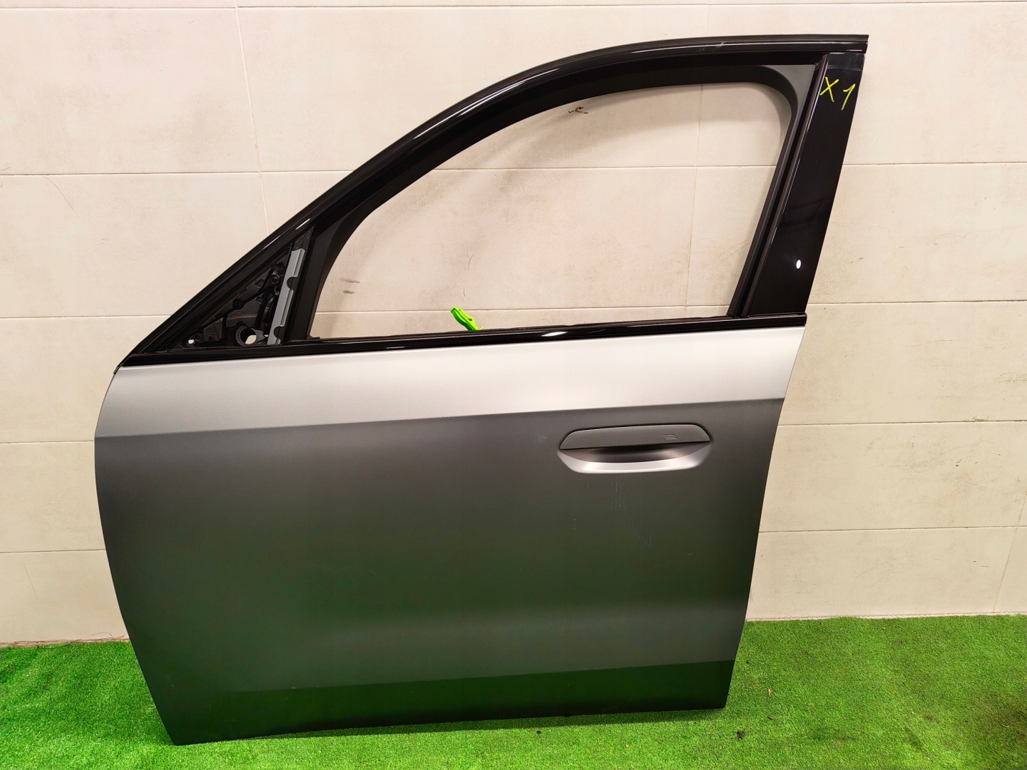 BMW X1 U11 Tür Vorne Links Door Porta Porte - Thumbnail 1