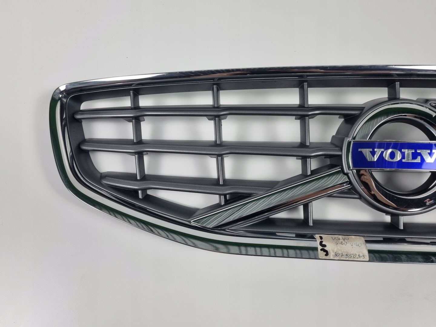 Volvo S60/V60 S60 Kühlergrill FRONTGRILL Kühlergitter 31323099 - Thumbnail 3