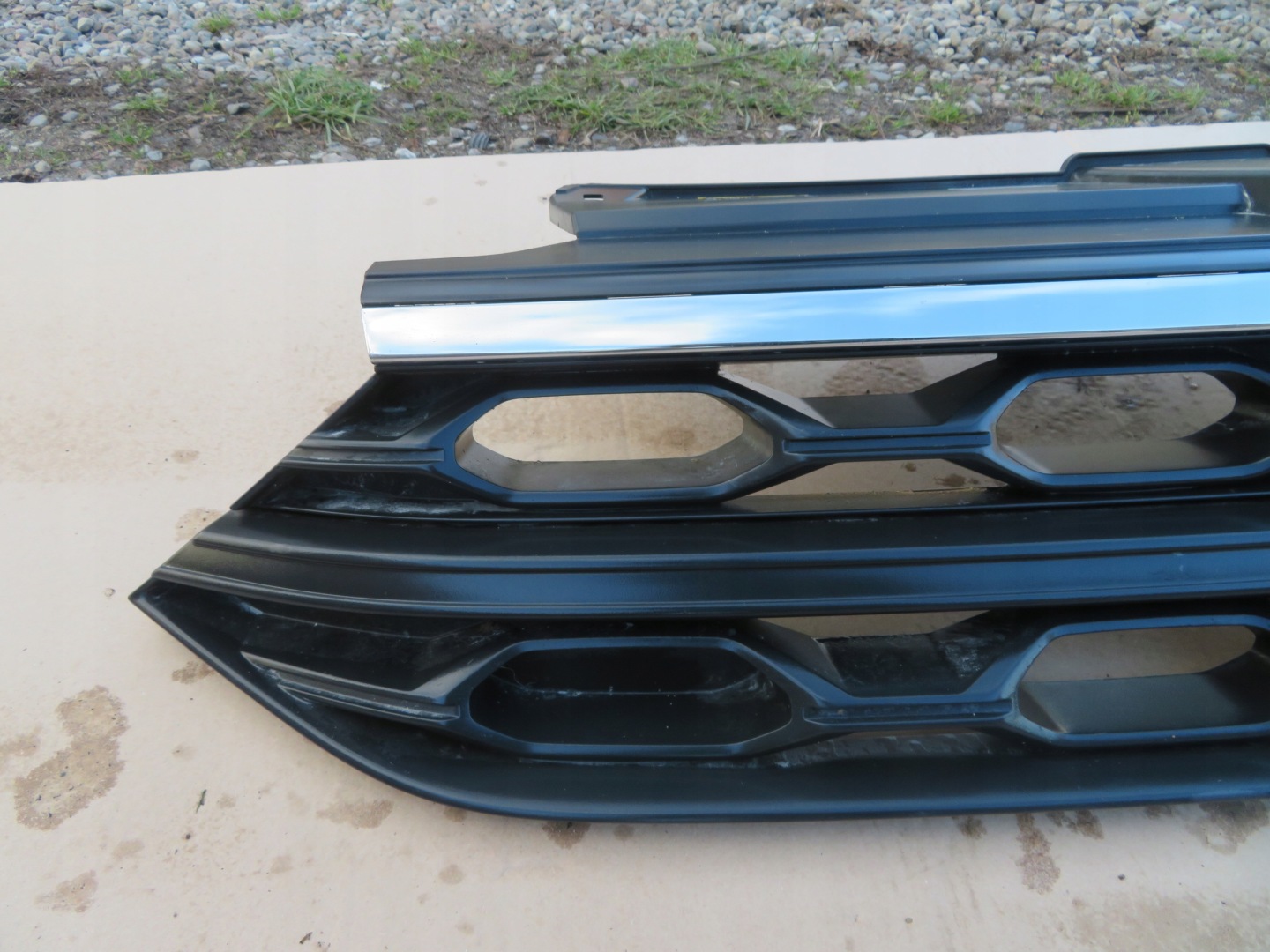 VW T-Roc A1 Kühlergrill FRONTGRILL Kühlergitter 2GA853651L - Thumbnail 2