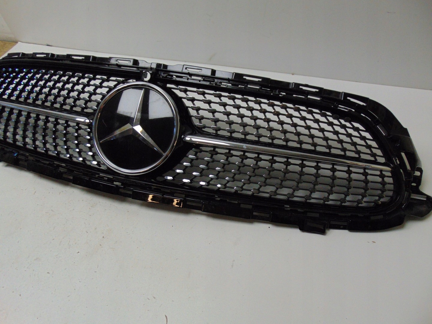 Mercedes-Benz E-Klasse W238 Kühlergrill FRONTGRILL Kühlergitter A2388883100 - Thumbnail 3