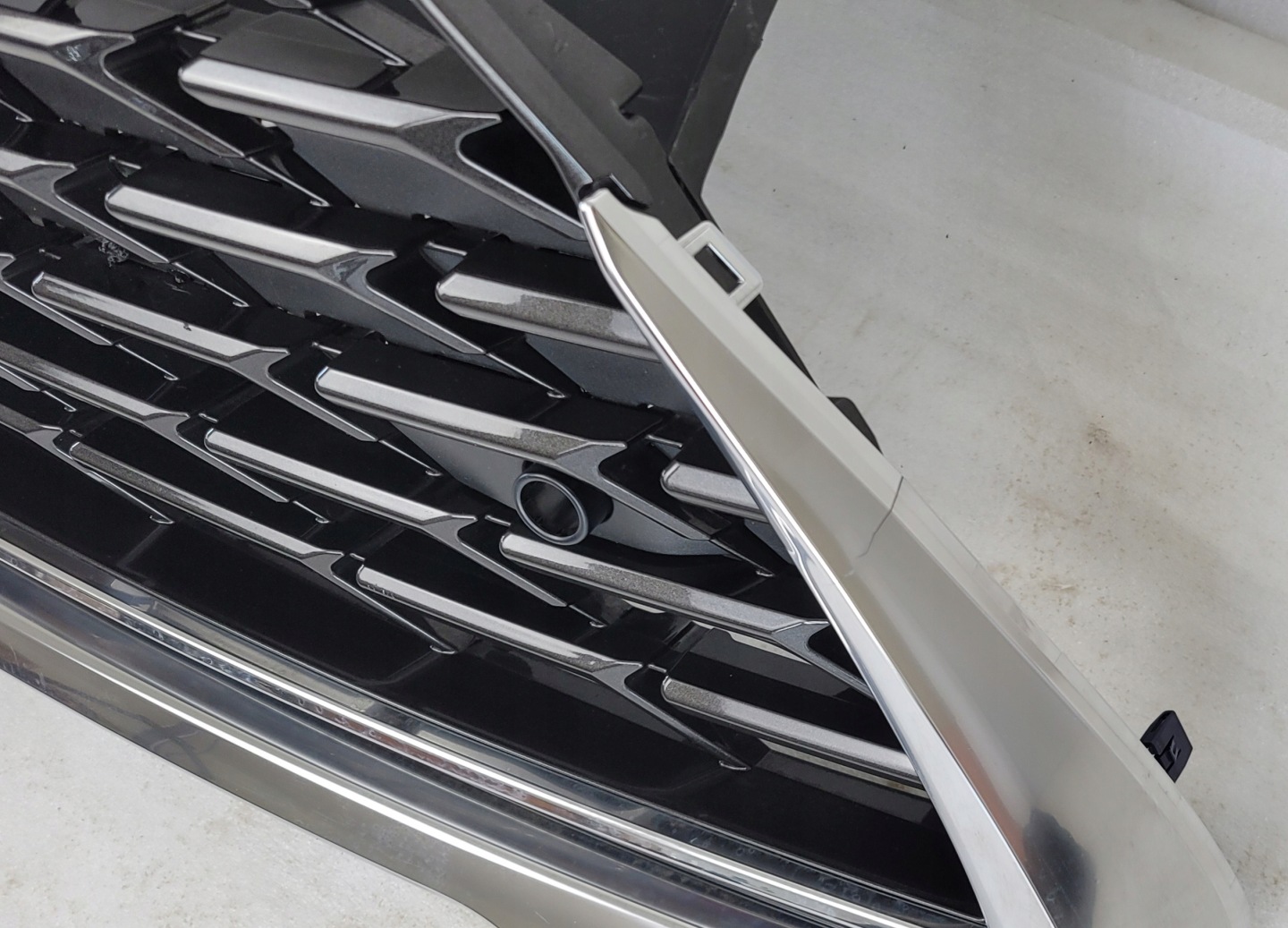 Lexus UX ZA1 Kühlergrill FRONTGRILL Kühlergitter 1176120 - Thumbnail 5