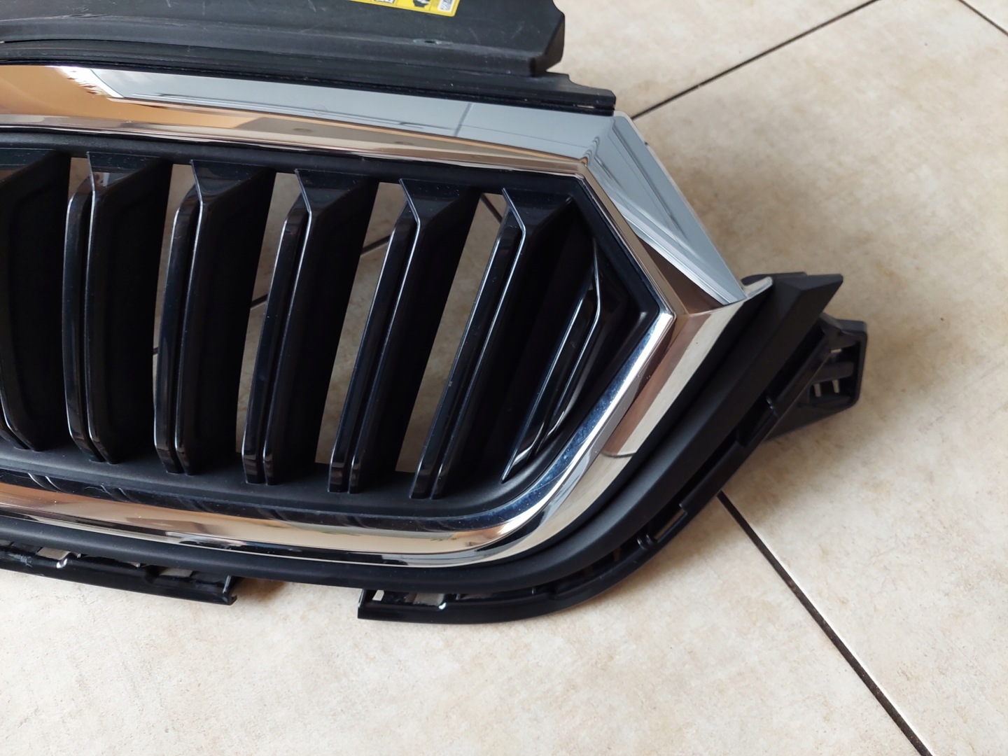 Skoda Octavia 1U Kühlergrill FRONTGRILL Kühlergitter 5E3853343 - Thumbnail 8