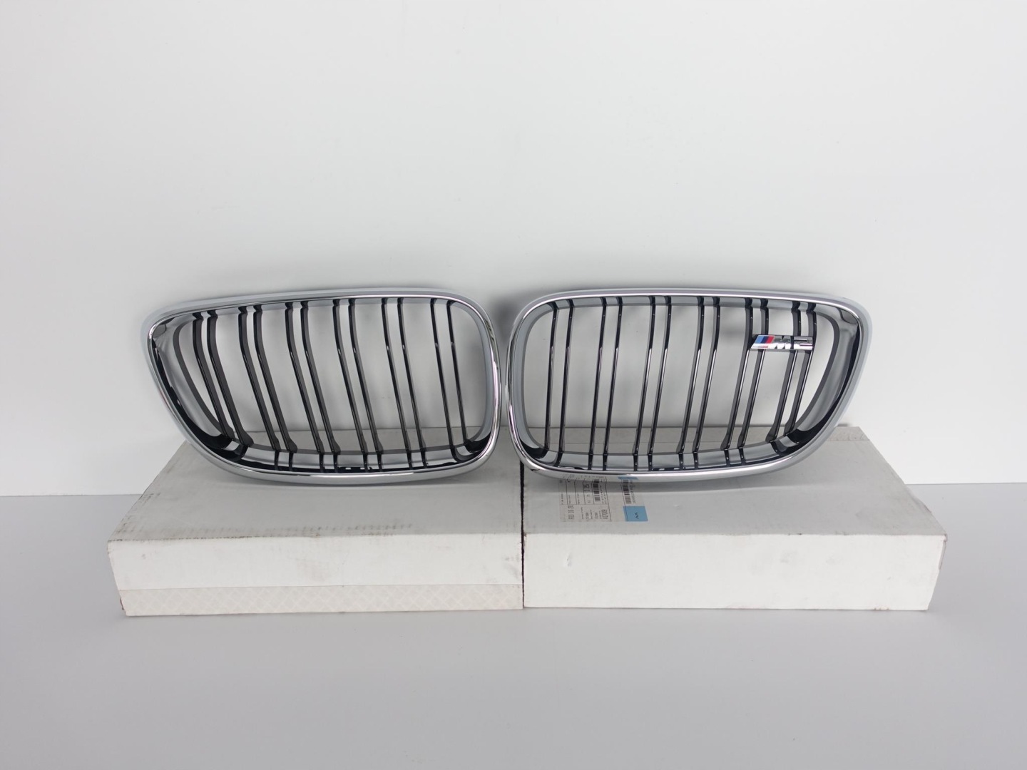 BMW 2 F87 Kühlergrill FRONTGRILL Kühlergitter 8064144 - Thumbnail 1
