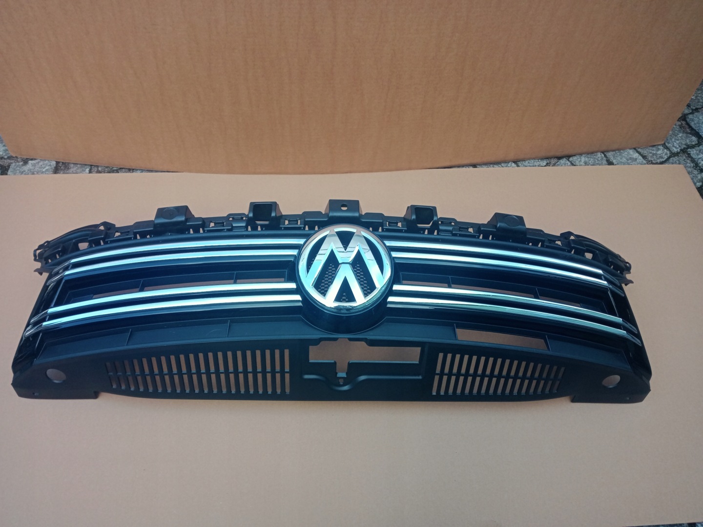 VW Tiguan Kühlergrill FRONTGRILL Kühlergitter 5N0853653E - Thumbnail 8