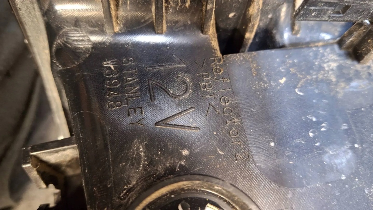 Toyota Land Cruiser J8/J10/J20 J8 Rückleuchte Rearlamp - Thumbnail 8