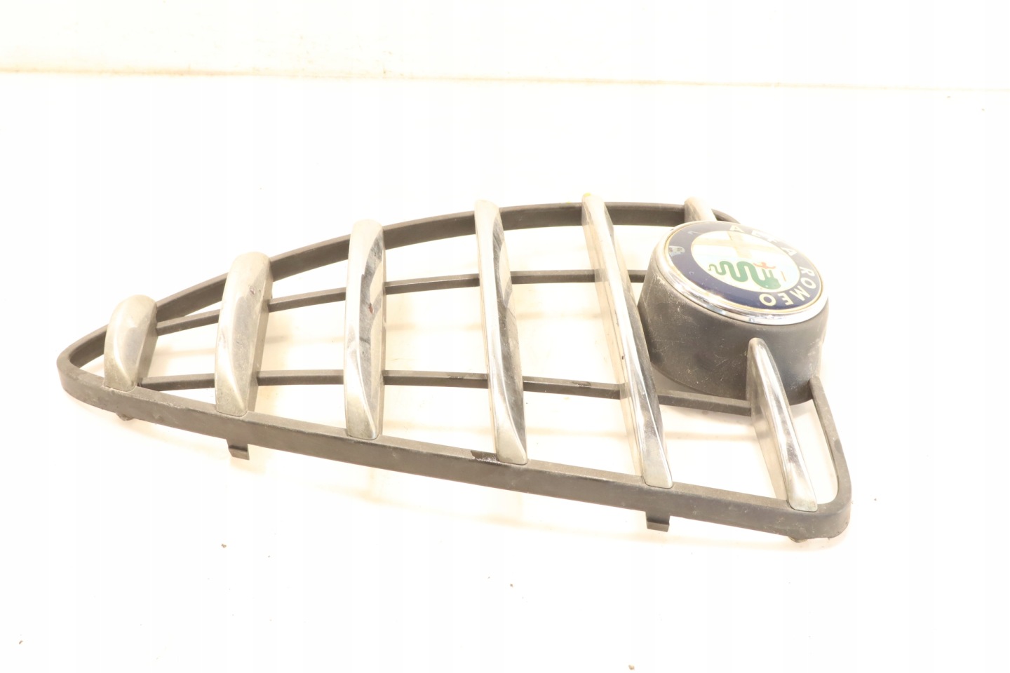 Alfa Romeo MiTo Typ 955 Kühlergrill FRONTGRILL Kühlergitter - Thumbnail 4