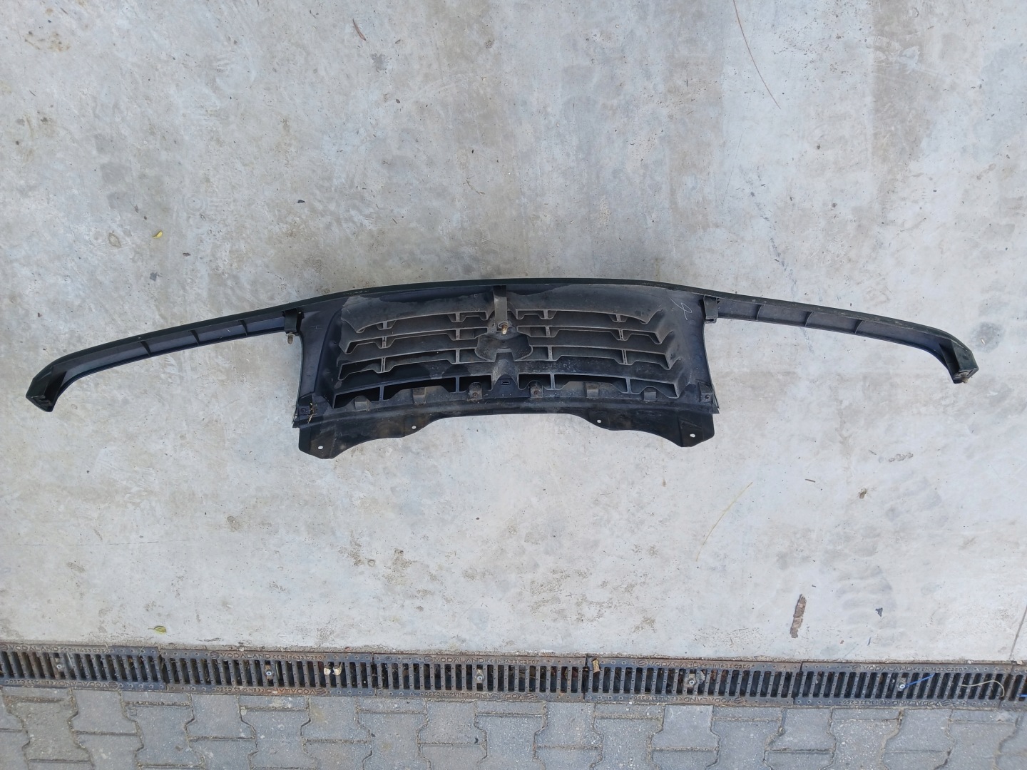 Suzuki Vitara I ET Kühlergrill FRONTGRILL Kühlergitter - Thumbnail 9