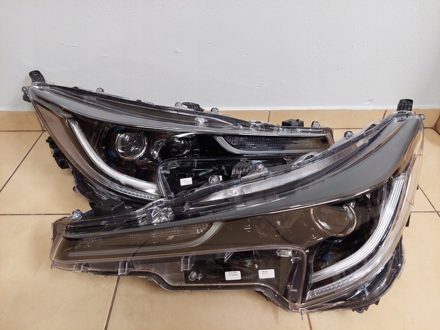Frontscheinwerfer Toyota Corolla E170 82L3318194 LED Links Headlight - Thumbnail 1