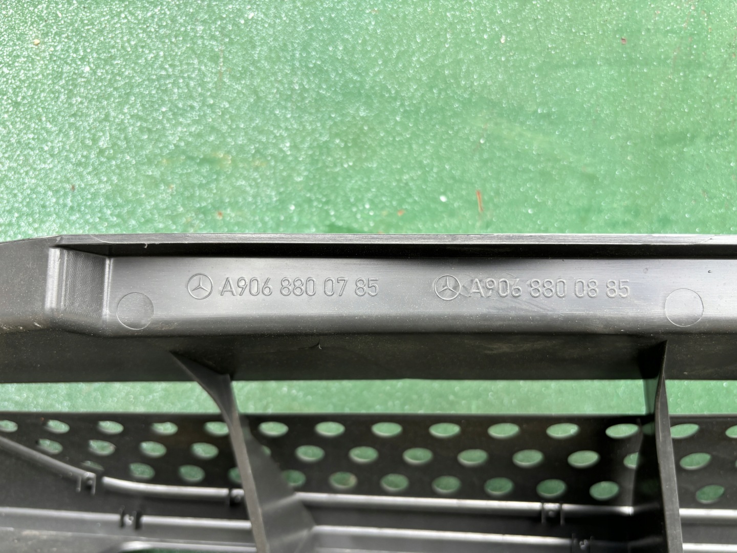 Mercedes-Benz Sprinter W910 Kühlergrill FRONTGRILL Kühlergitter A9068880523 - Thumbnail 8