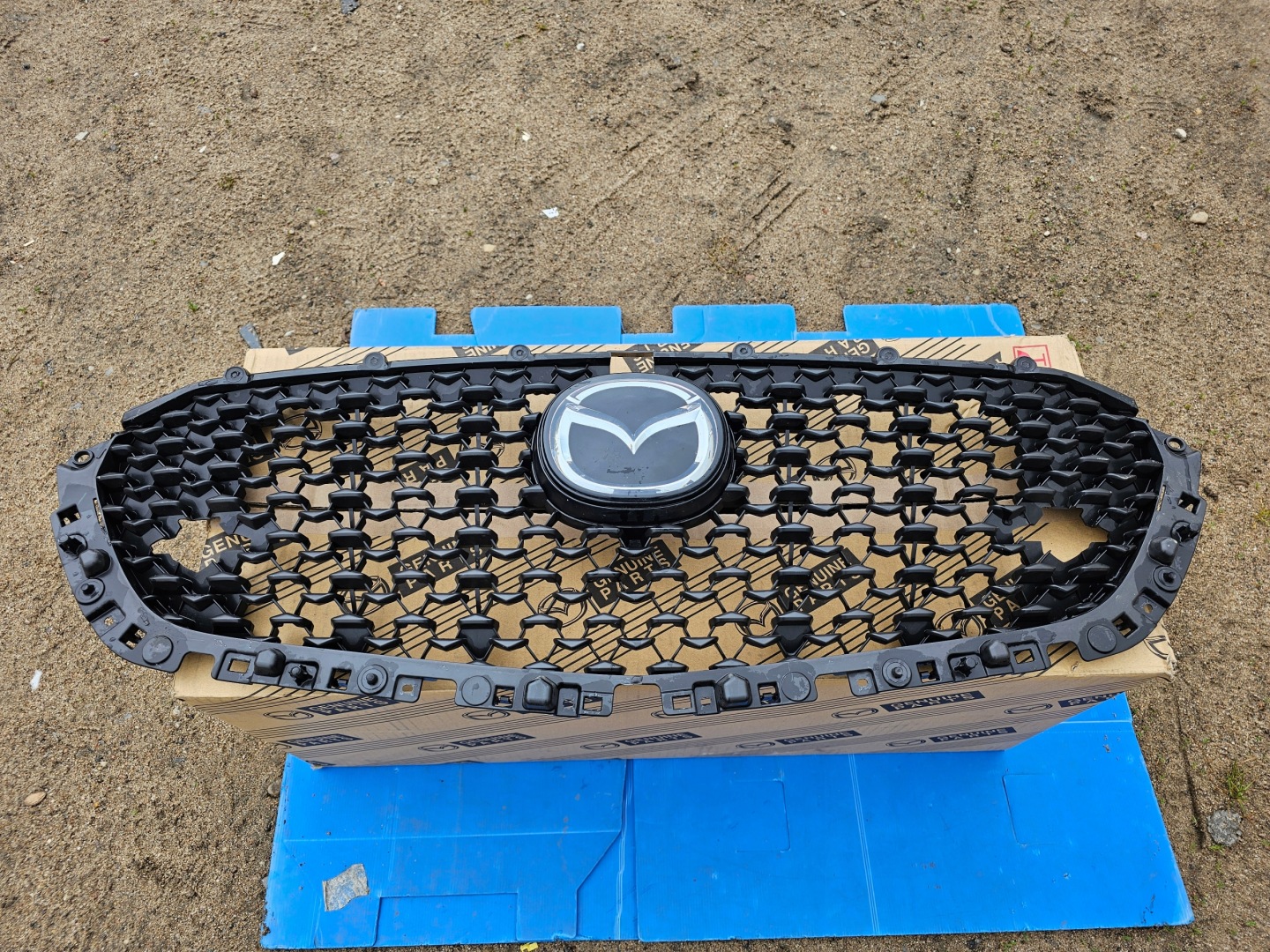 Mazda CX-30 Kühlergrill FRONTGRILL Kühlergitter DFR550721 - Thumbnail 1