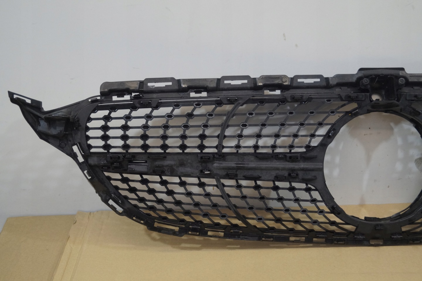 Mercedes-Benz C-Klasse W205 Kühlergrill FRONTGRILL Kühlergitter A2058804483 - Thumbnail 7