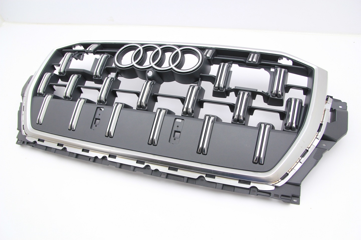 Audi Q7 Kühlergrill FRONTGRILL Kühlergitter 4M0853651 - Thumbnail 1
