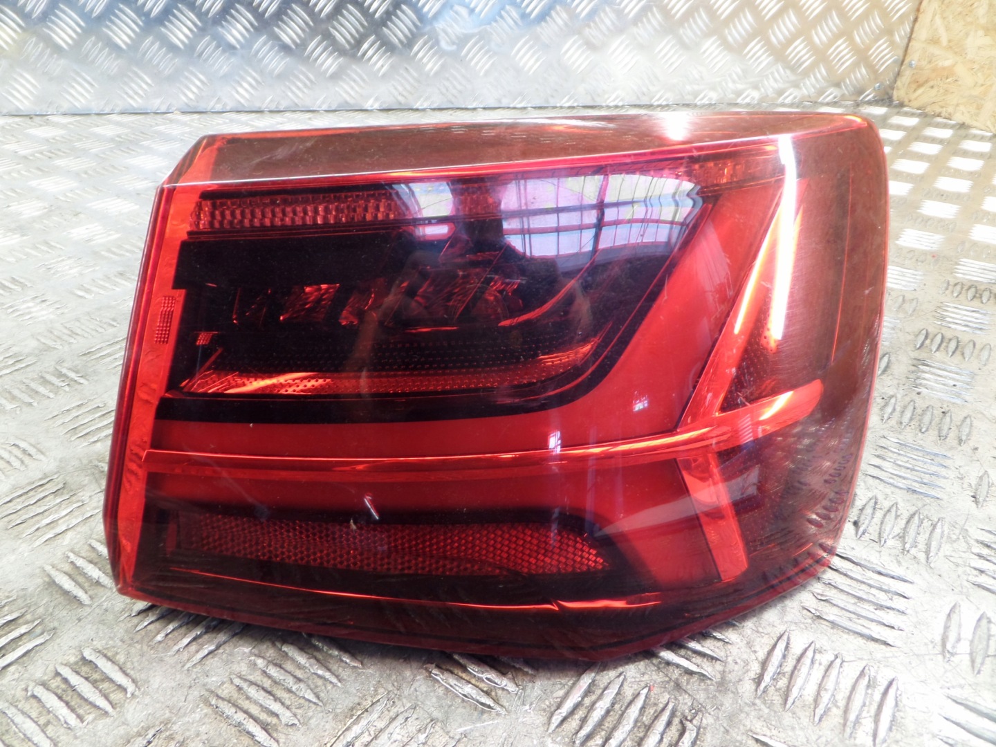 Audi A6 Rückleuchte 4G9945096F Rearlamp - Thumbnail 1