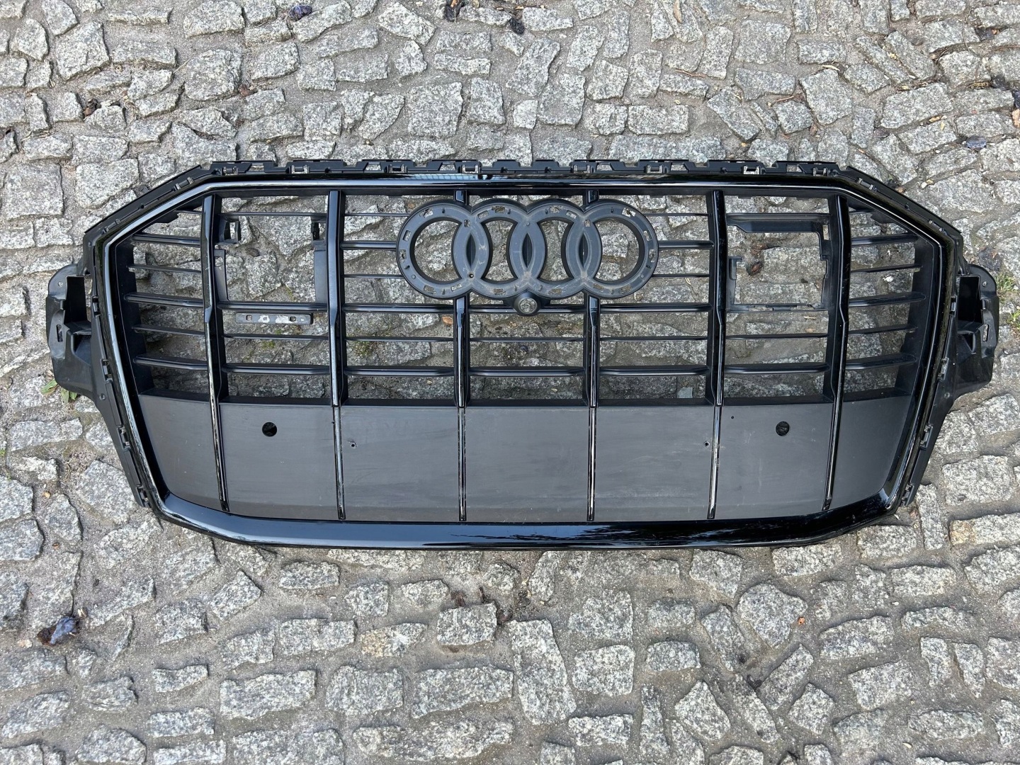 Audi Q7 Kühlergrill FRONTGRILL Kühlergitter 4M0853651 - Thumbnail 1