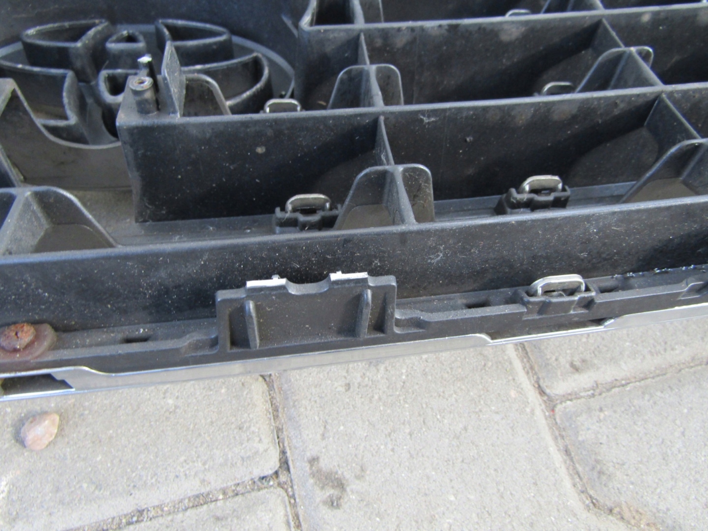 Toyota Land Cruiser J8/J10/J20 J8 Kühlergrill FRONTGRILL 5311460110H - Thumbnail 9