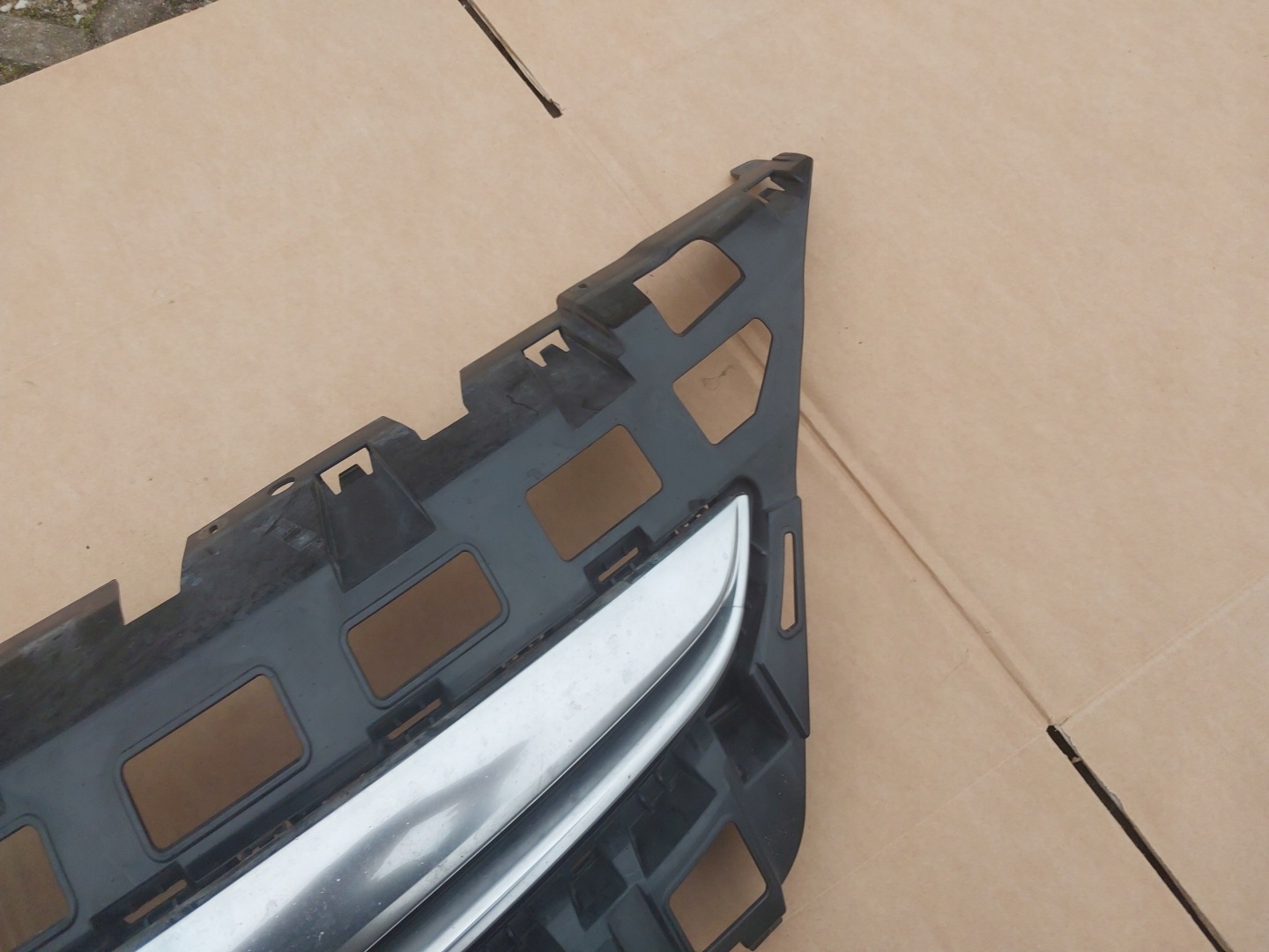 Opel Astra Kühlergrill FRONTGRILL Kühlergitter - Thumbnail 3