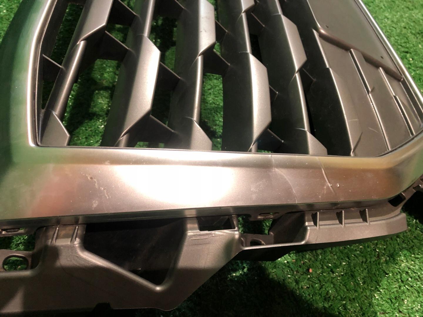 Audi Q2 Kühlergrill FRONTGRILL Kühlergitter 81A8536510E - Thumbnail 2