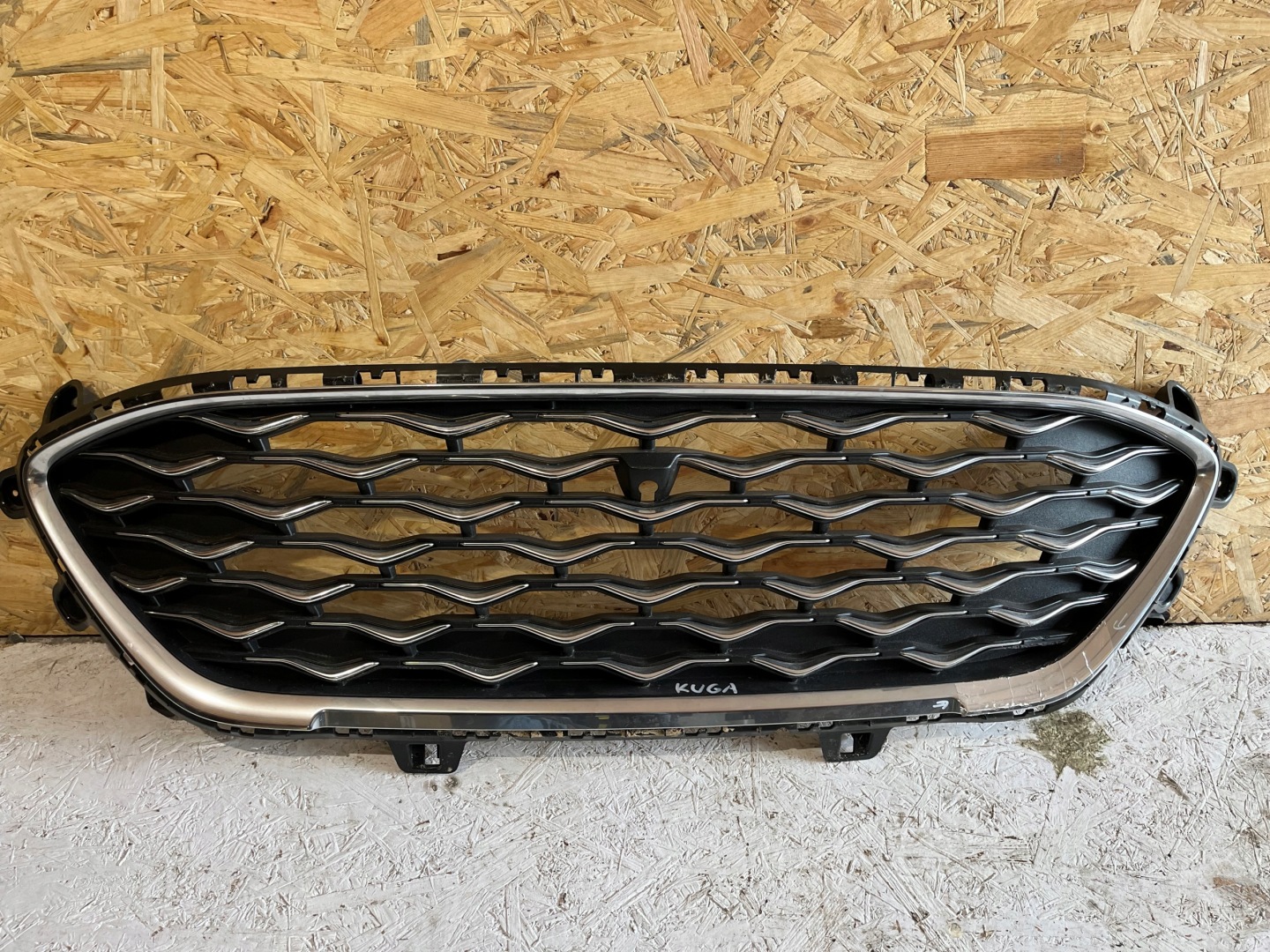 Ford Kuga III Mk3 Kühlergrill FRONTGRILL Kühlergitter LV4B8200VD - Thumbnail 1
