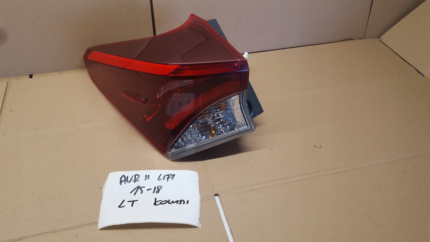 Toyota Auris E150 Rückleuchte 8111002K40 Rearlamp - Thumbnail 1