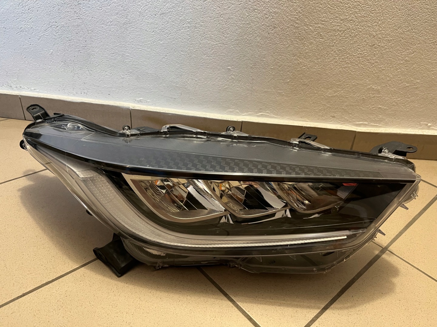 Frontscheinwerfer Toyota Yaris I P1 LED Rechts Scheinwerfer Headlight - Thumbnail 1