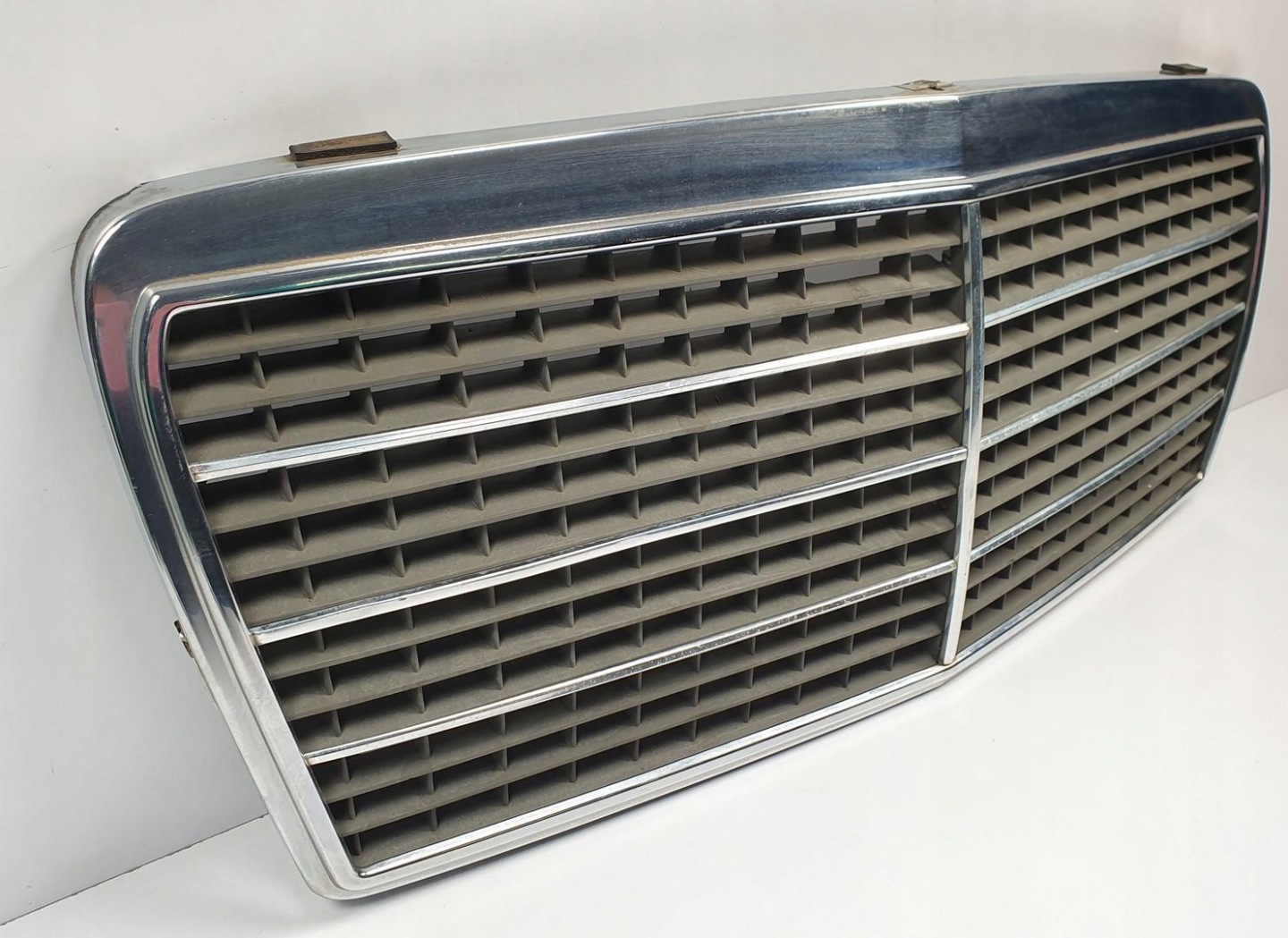 Mercedes-Benz E-Klasse W124 Kühlergrill FRONTGRILL Kühlergitter A1248880323 - Thumbnail 2