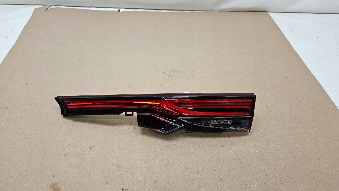 Toyota Mirai AD2 Rückleuchte Rearlamp - Thumbnail 1