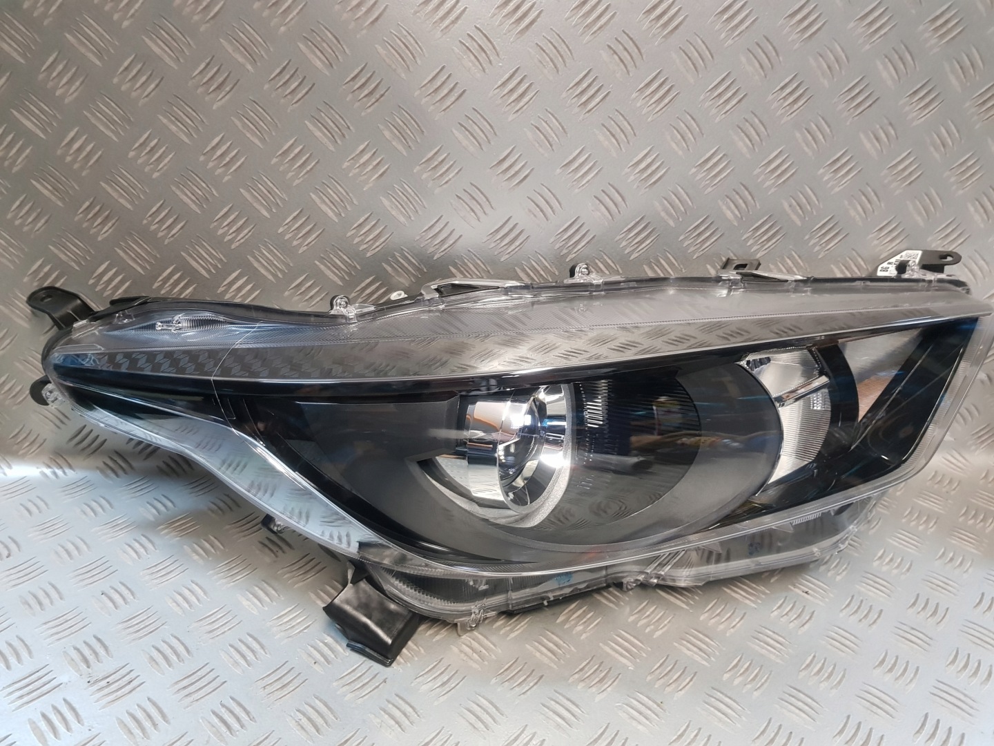 Frontscheinwerfer Toyota Yaris I P1 LED Rechts Scheinwerfer Headlight - Thumbnail 1