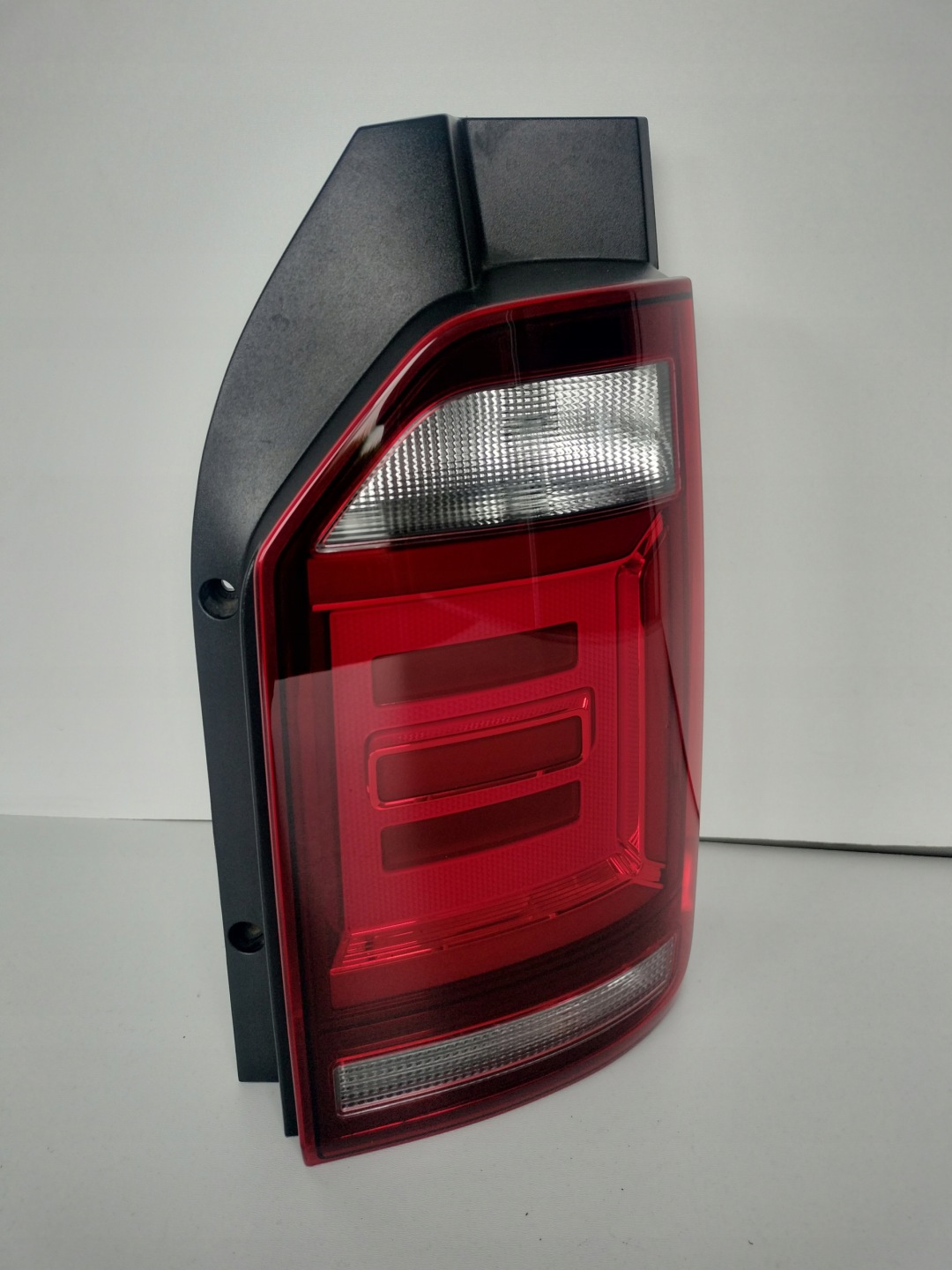 VW Transporter T6 Rückleuchte 7E0945208H Rearlamp - Thumbnail 1
