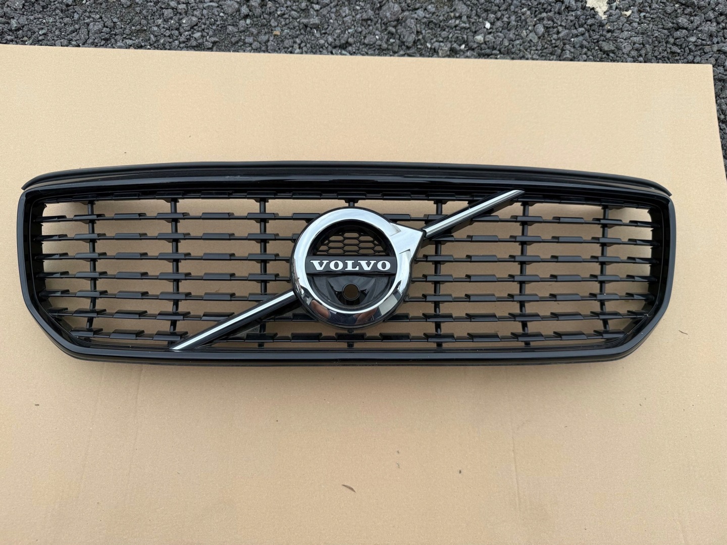 Volvo XC40 Kühlergrill FRONTGRILL Kühlergitter 31356562 - Thumbnail 1