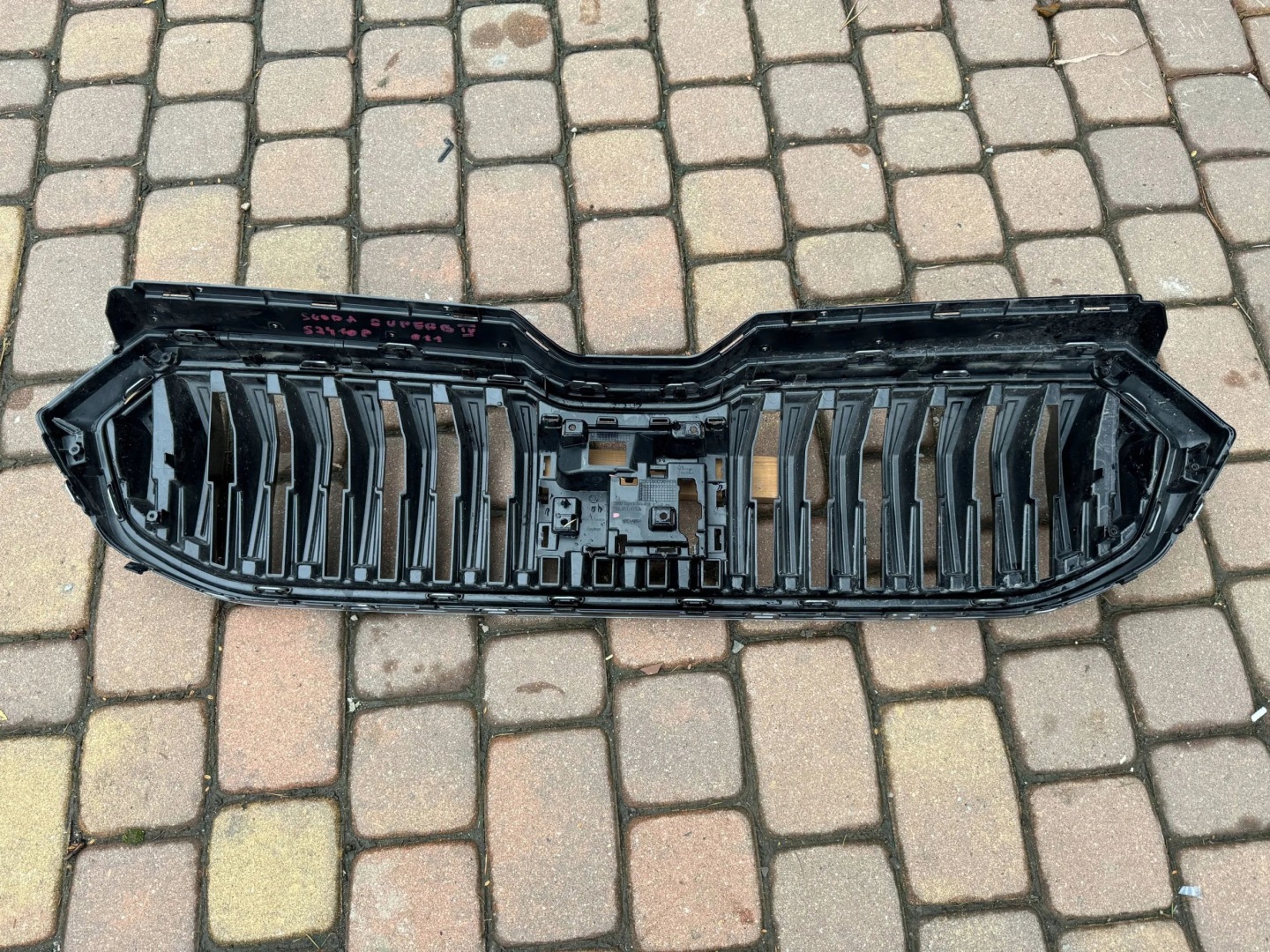 Skoda Superb 3U Kühlergrill FRONTGRILL Kühlergitter 3P0853653AS - Thumbnail 9