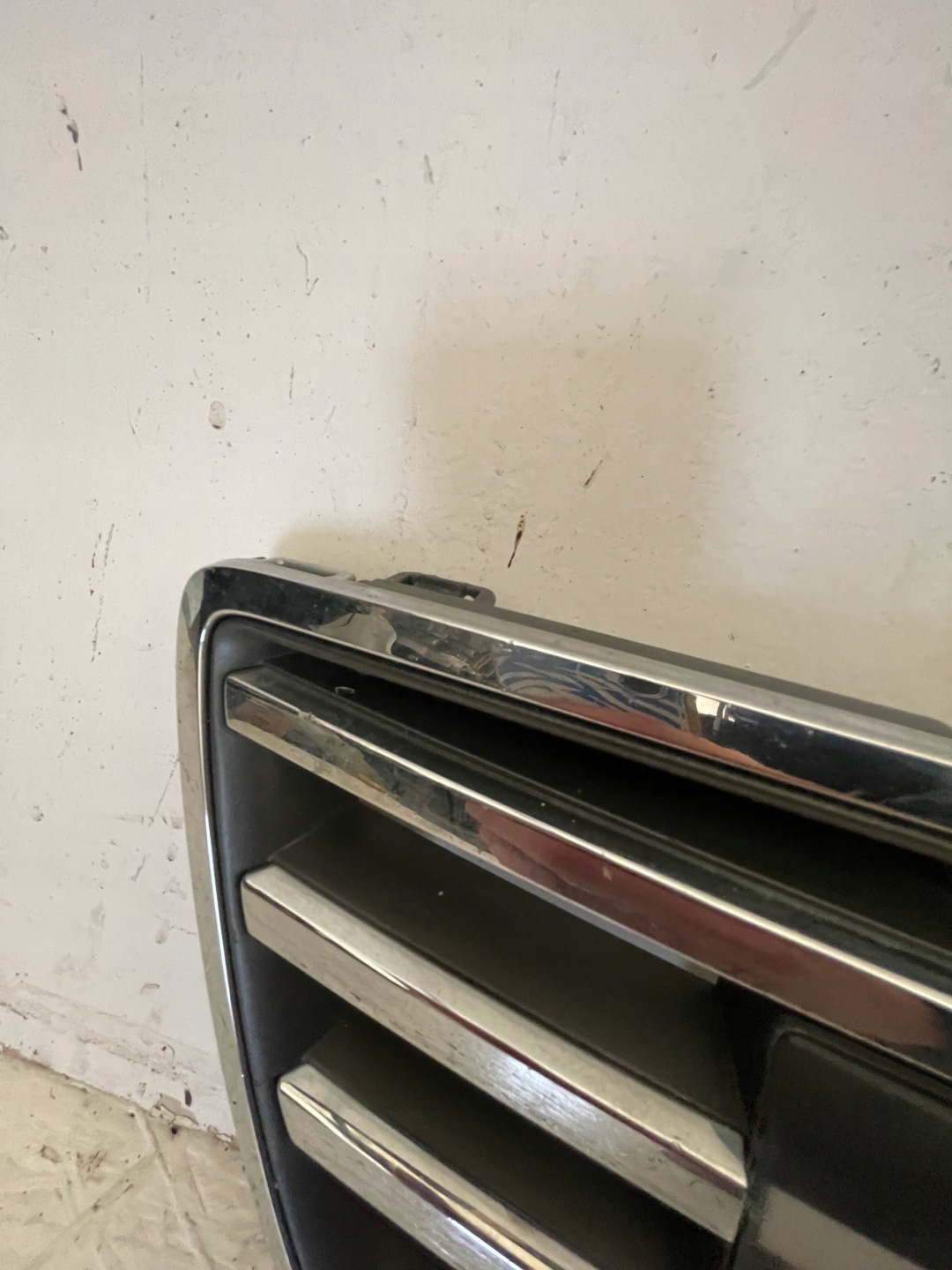 Volvo S70/V70/XC70 V70 Kühlergrill FRONTGRILL Kühlergitter 31383598 - Thumbnail 3