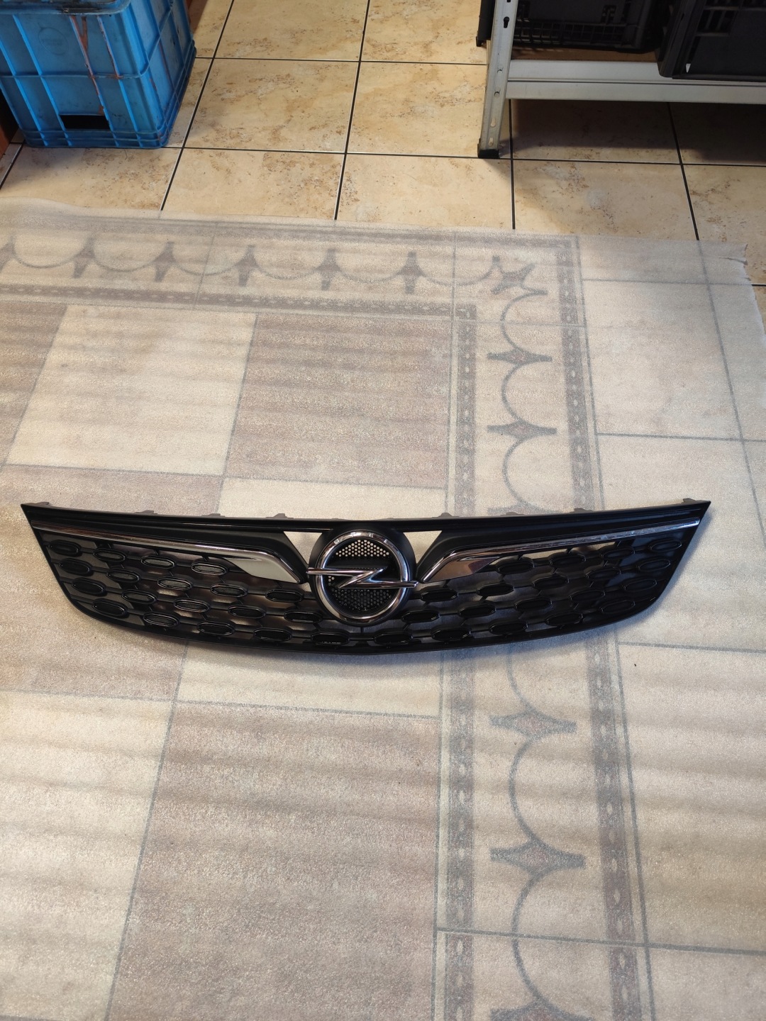 Opel Astra Kühlergrill FRONTGRILL Kühlergitter 39130501 - Thumbnail 1