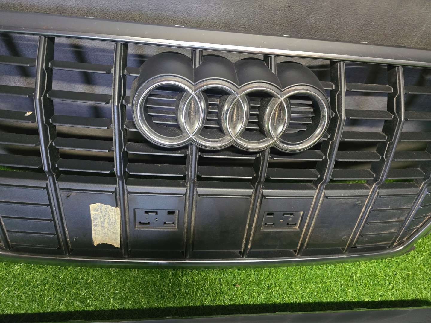 Audi Q3 Kühlergrill FRONTGRILL Kühlergitter 83A853651 - Thumbnail 6