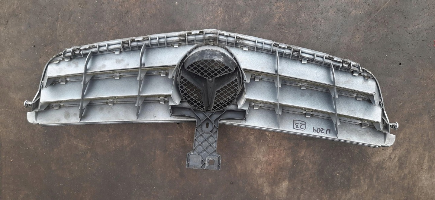 Mercedes-Benz C-Klasse W204 Kühlergrill FRONTGRILL Kühlergitter A2048800023 - Thumbnail 6