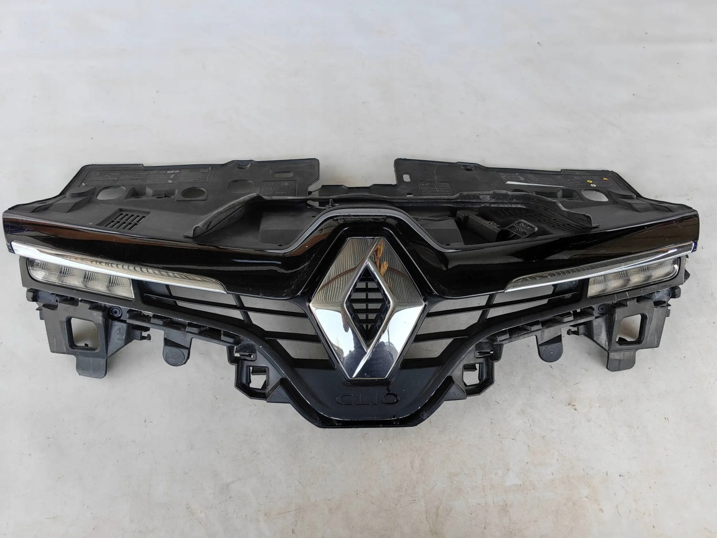 Renault Clio X98 Kühlergrill FRONTGRILL Kühlergitter 622561433R - Thumbnail 1