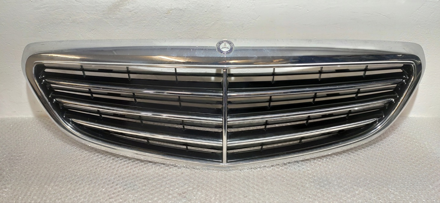 Mercedes-Benz C-Klasse W205 Kühlergrill FRONTGRILL Kühlergitter A2058802683 - Thumbnail 1
