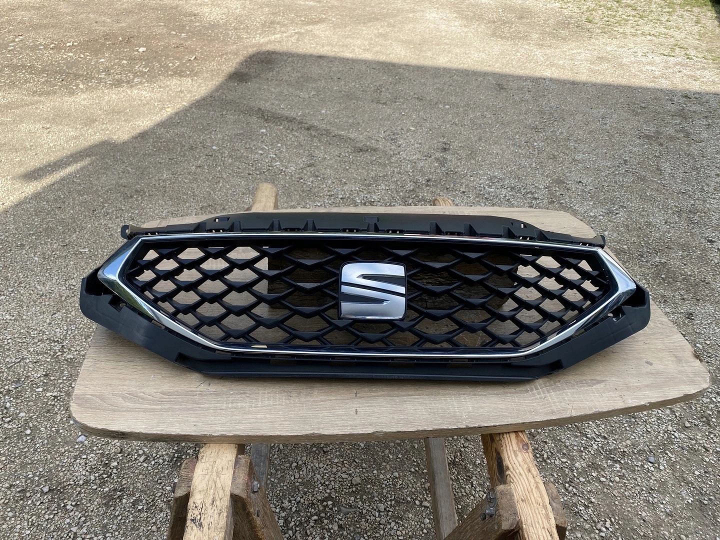 SEAT Leon IV 5F Kühlergrill FRONTGRILL Kühlergitter 5FA853651A - Thumbnail 1