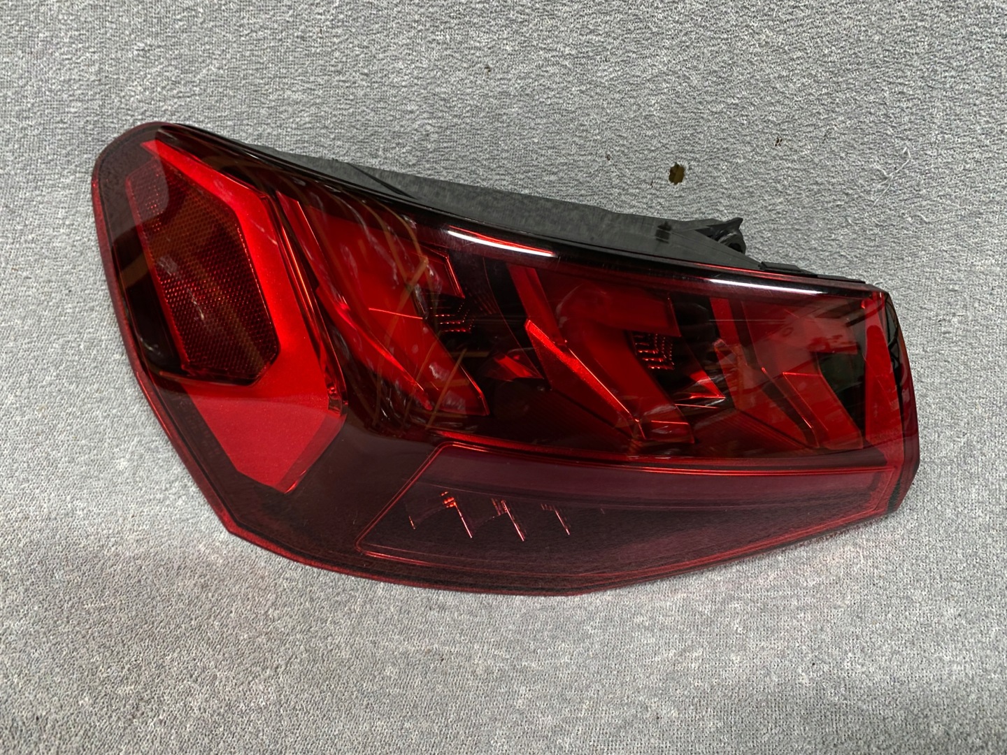 Audi A3 8Y Rückleuchte 8Y0945207 Rearlamp - Thumbnail 1
