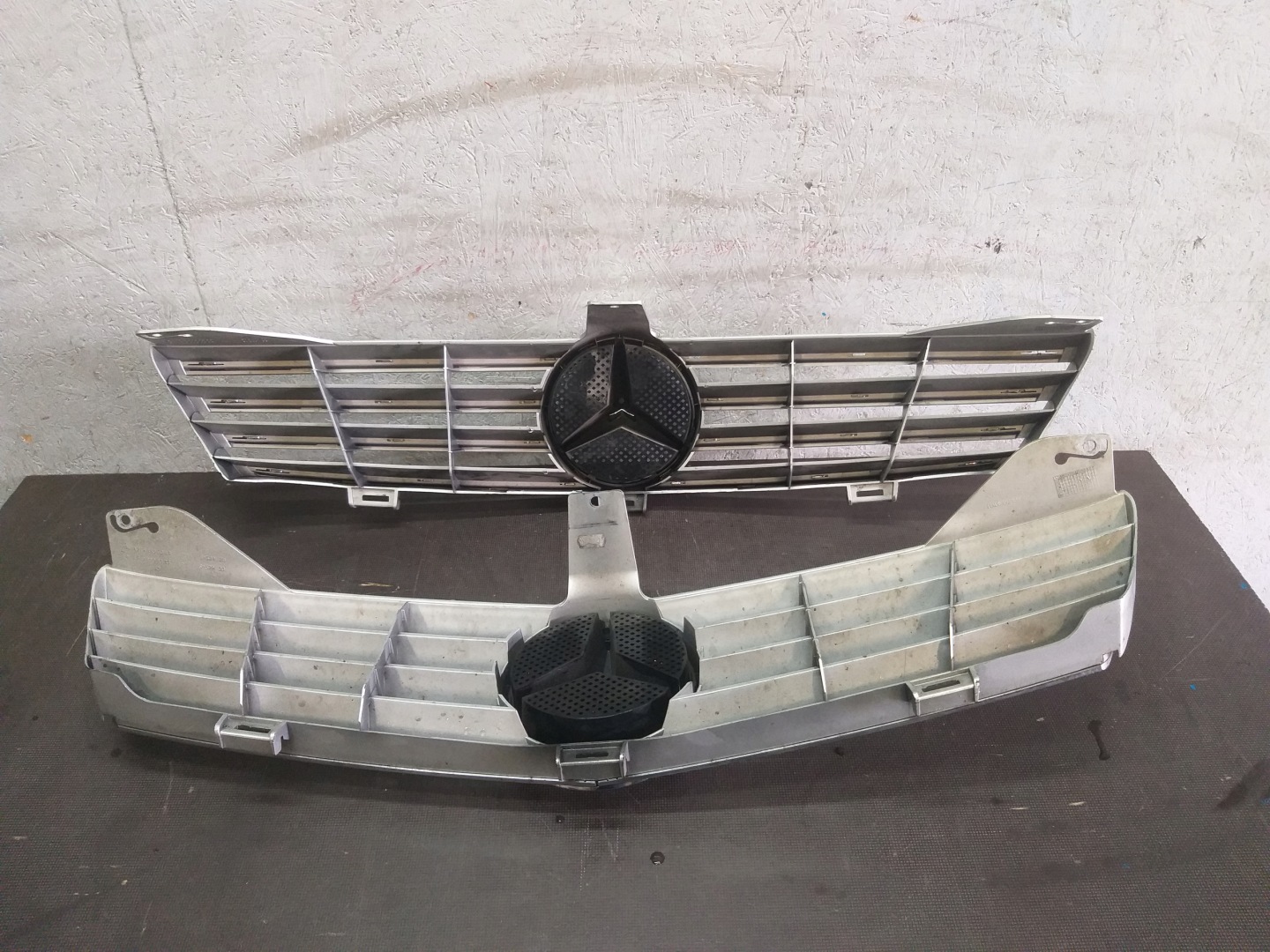 Mercedes-Benz CLS W218 Kühlergrill FRONTGRILL Kühlergitter A2198800083 - Thumbnail 4