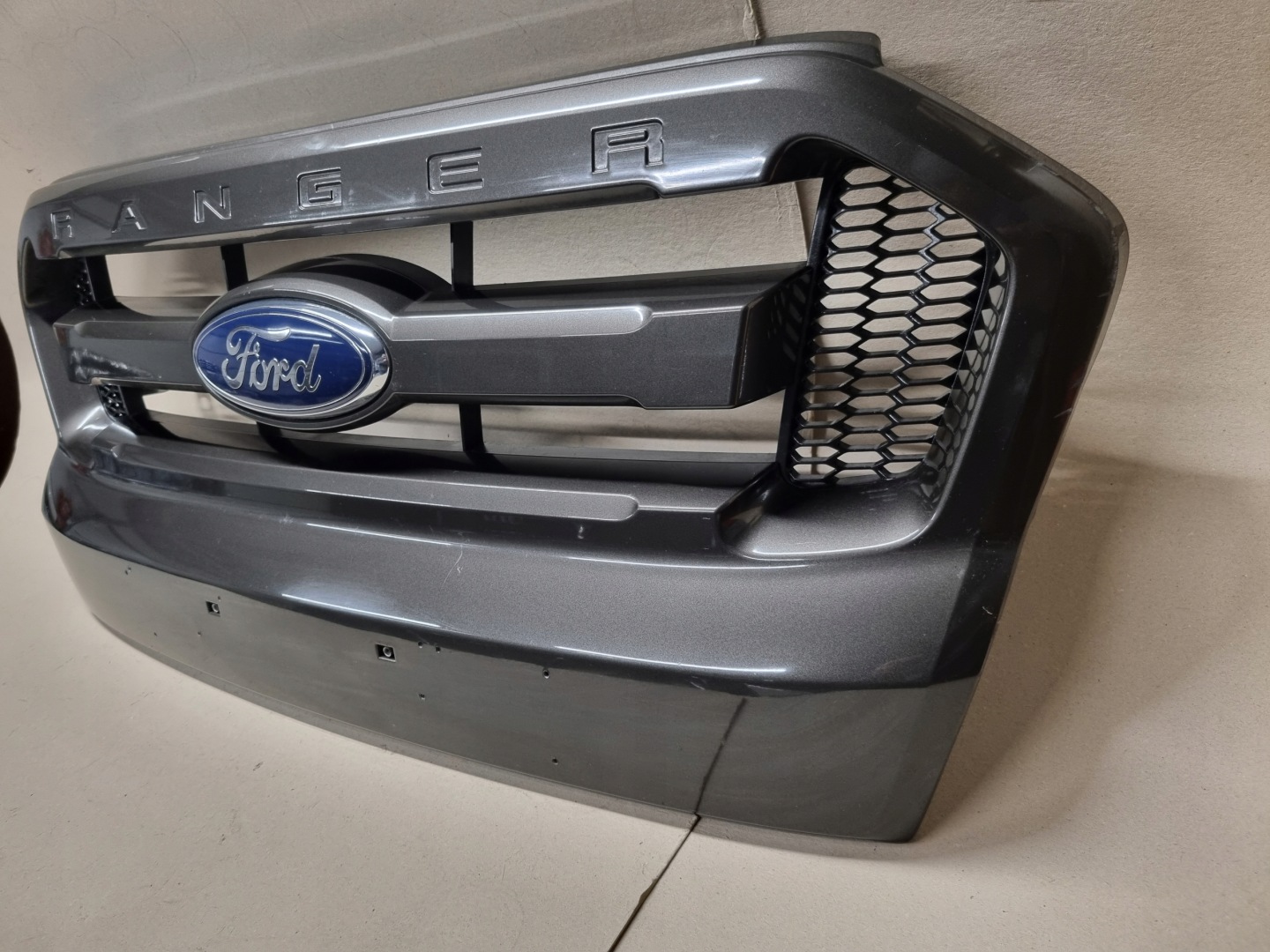 Ford Ranger 4 Mk4 Kühlergrill FRONTGRILL Kühlergitter EB3B8350AEB3B - Thumbnail 3