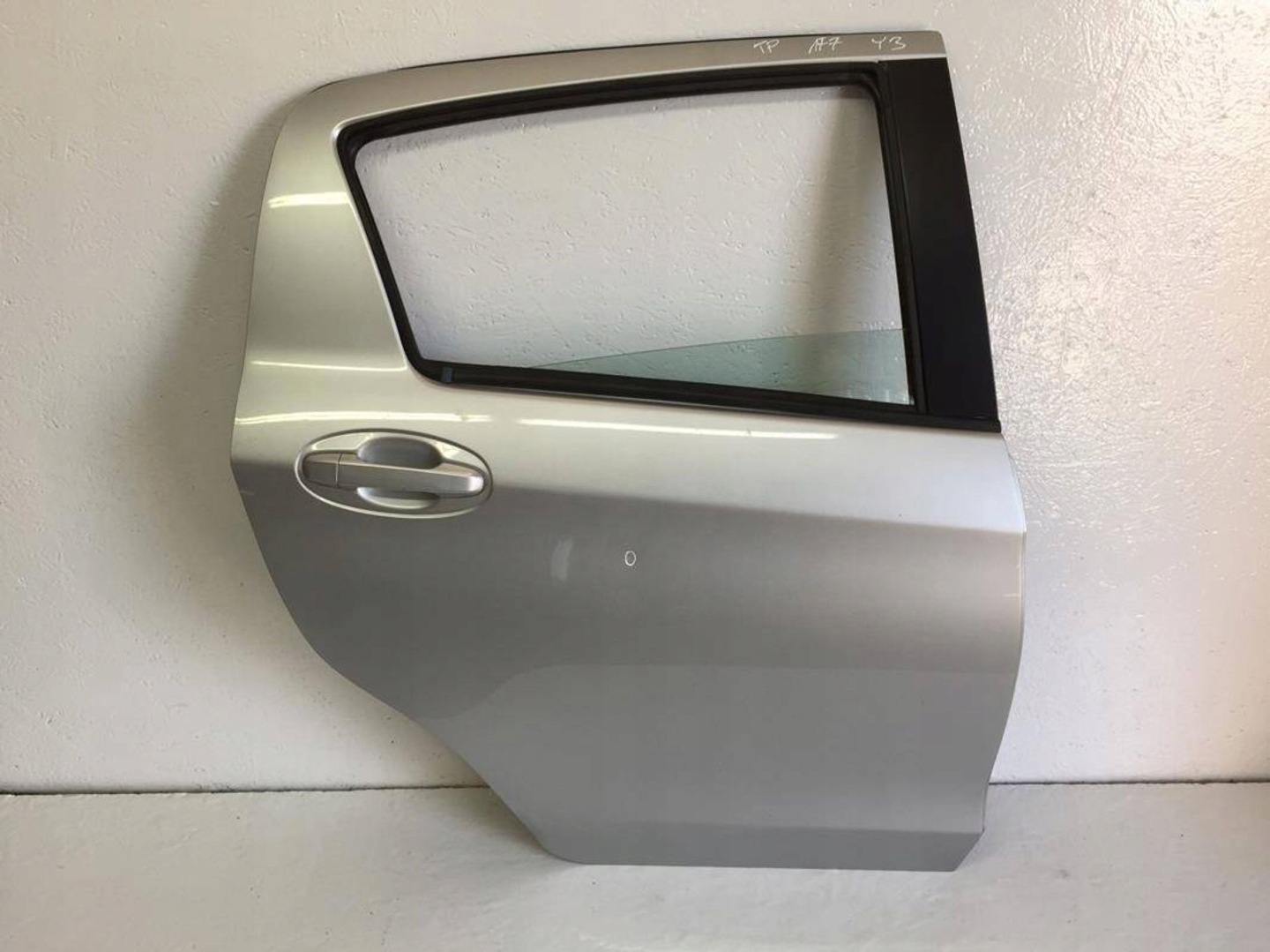 Toyota Yaris I P1 Tür Hinten Rechts Door Porta Porte - Thumbnail 1