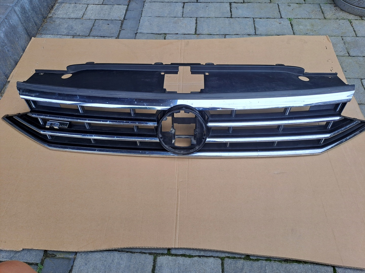 VW Passat B8 Kühlergrill FRONTGRILL Kühlergitter 3G0855365 - Thumbnail 1