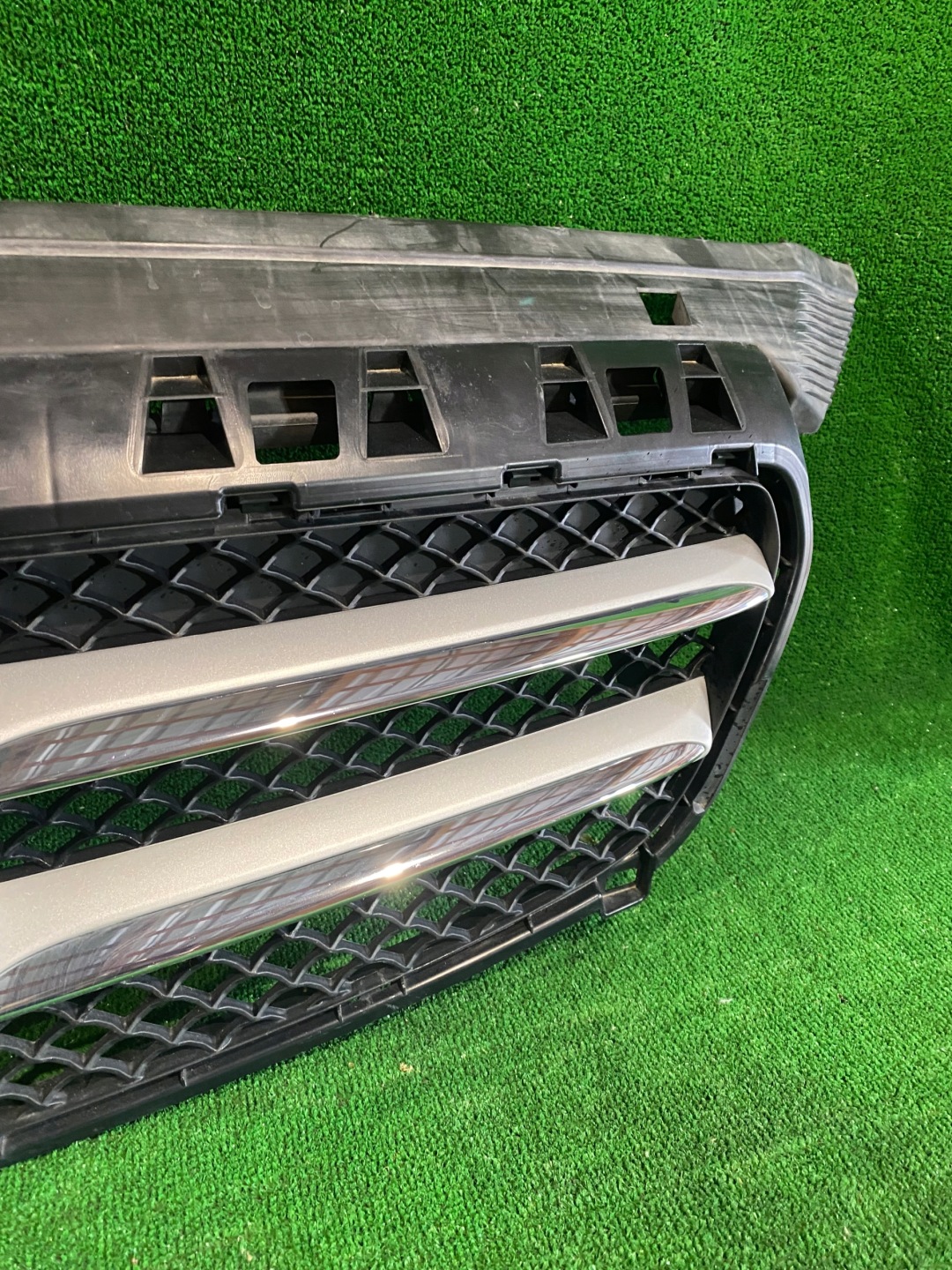 Mercedes-Benz A-Klasse W176 Kühlergrill FRONTGRILL Kühlergitter A1768880360 - Thumbnail 5