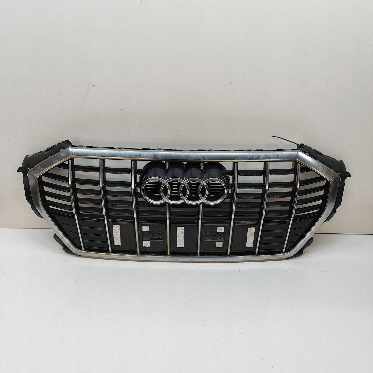 Audi Q3 Kühlergrill FRONTGRILL Kühlergitter 83A853651C - Thumbnail 1
